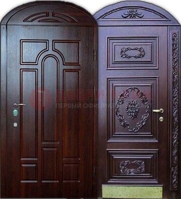 Стильная железная арочная дверь с декоративным элементом ДА-24 в Коломне