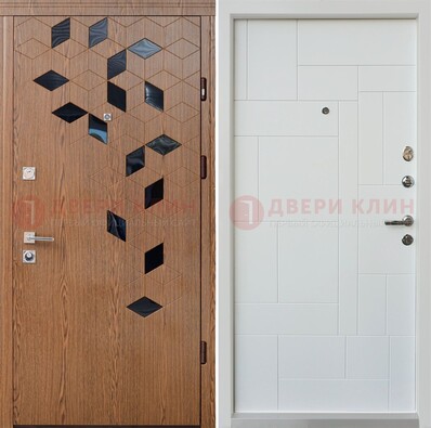 Коричневая металлическая дверь МДФ внутри белого цвета ДМ-256 в Коломне