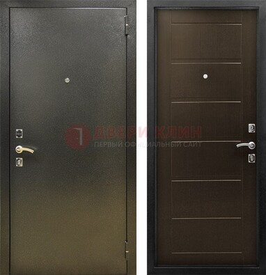 Темная металлическая дверь с порошковым напылением ДП-105 в Коломне