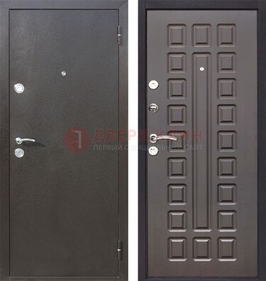 Коричневая железная дверь с порошковым окрасом ДП-63 в Коломне