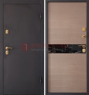 Коричневая металлическая дверь с порошковым окрасом ДП-82 в Коломне