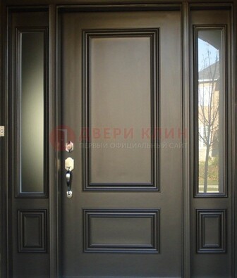 Парадная дверь с отделкой массив ДПР-65 в загородный дом в Коломне