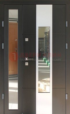 Темная полуторная стальная дверь со стеклом ДС-10 в Коломне