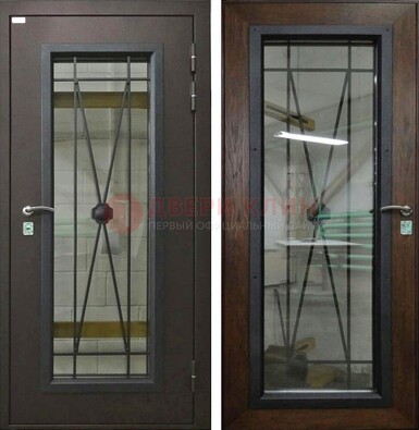 Коричневая железная дверь со стеклом для частного дома ДС-8 в Коломне