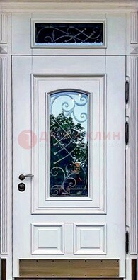 Металлическая дверь со стеклом и ковкой в белом цвете ДСК-148 в Коломне