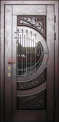 Одностворчатая входная дверь со стеклом и ковкой ДСК-21 в Коломне