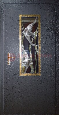 Металлическая дверь со стеклом и ковкой ДСК-82 для крыльца в Коломне
