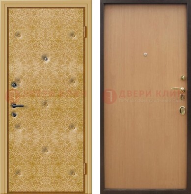 Светлая металлическая дверь с винилискожей ДВ-34 в Коломне